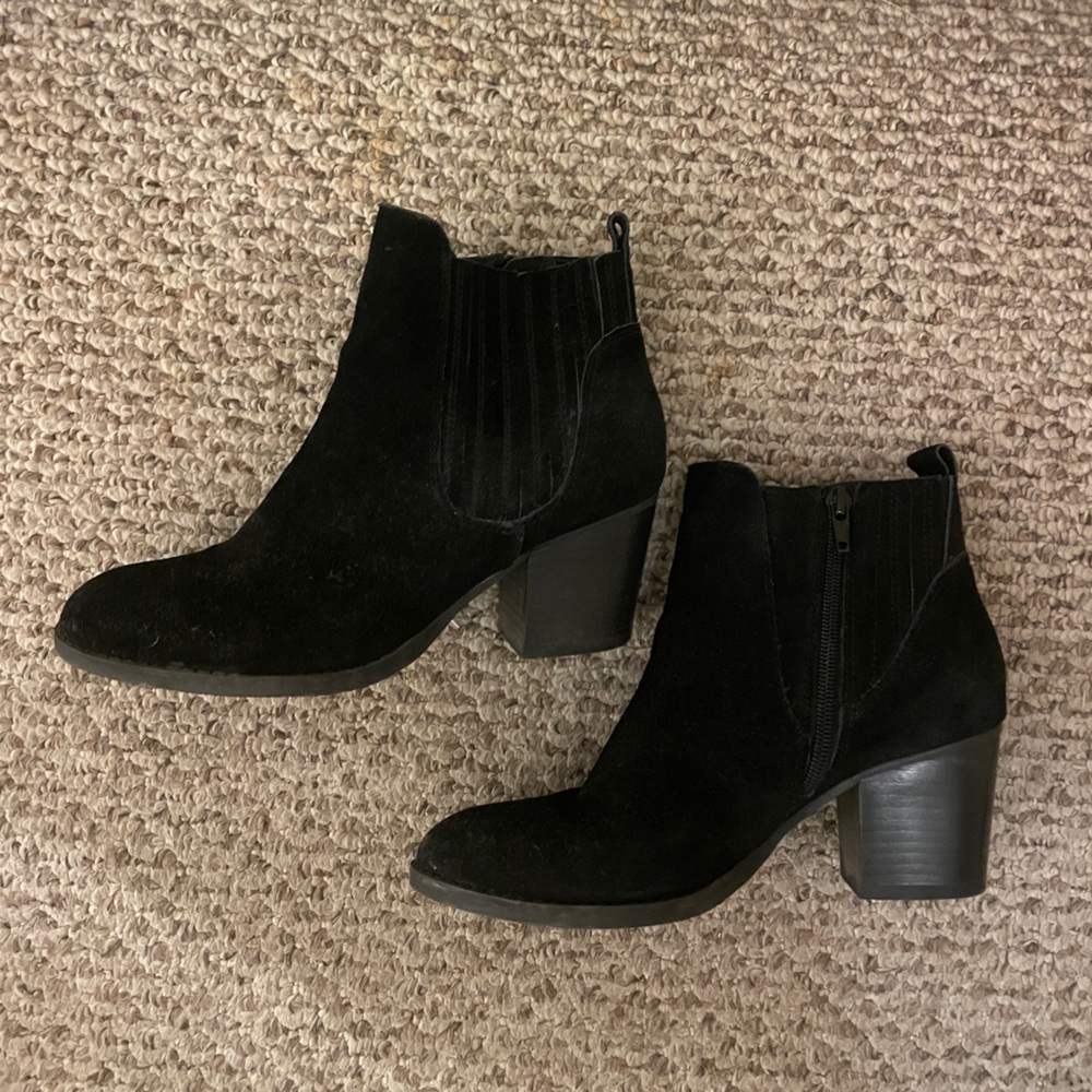 Black boots